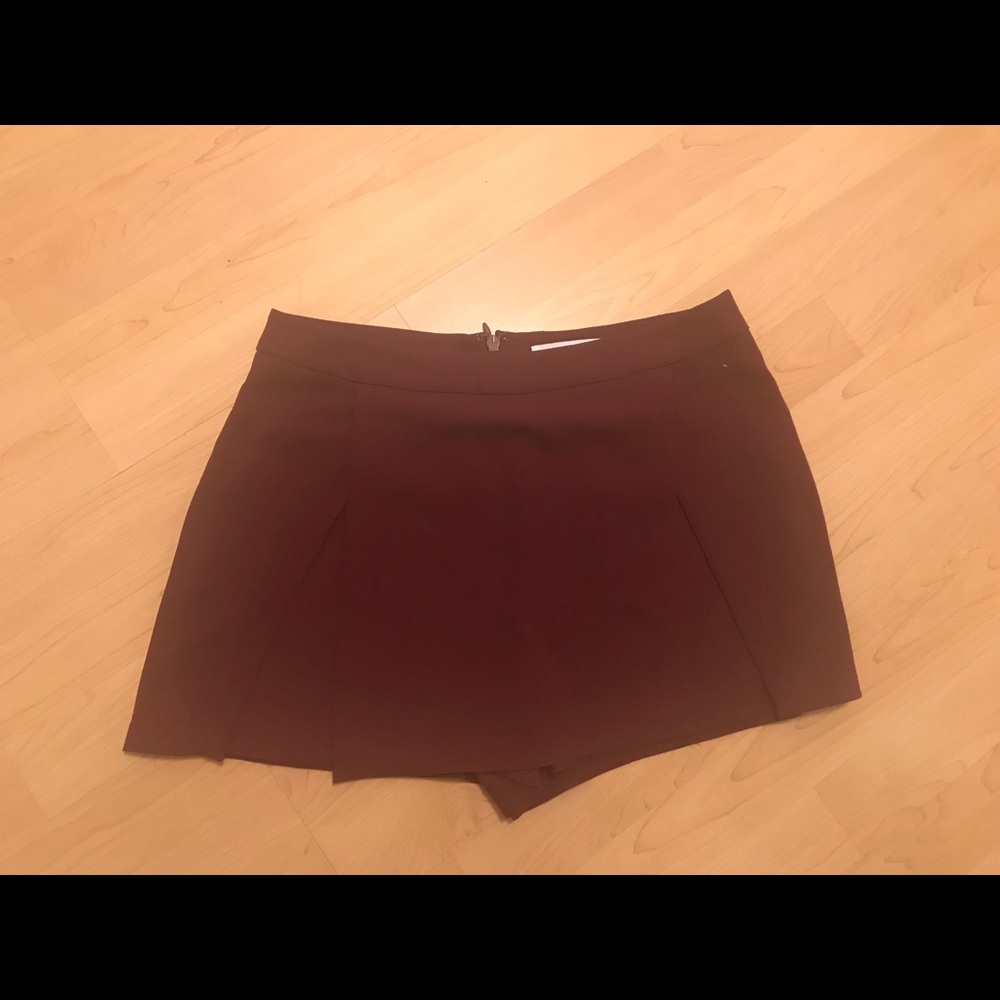 Bcbg shorts/ skirt